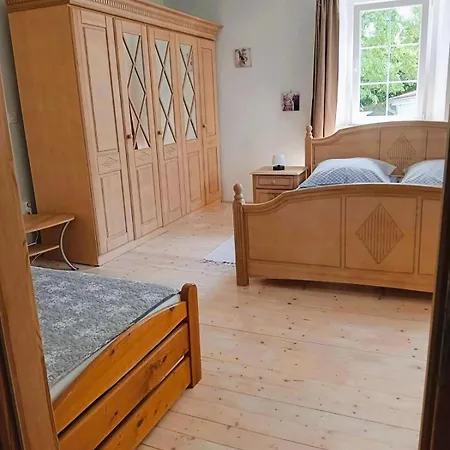 Centrum Pro 3 Osoby Apartment Nerezine