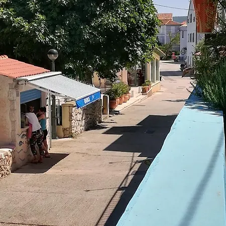 Centrum Pro 3 Osoby * Nerezine